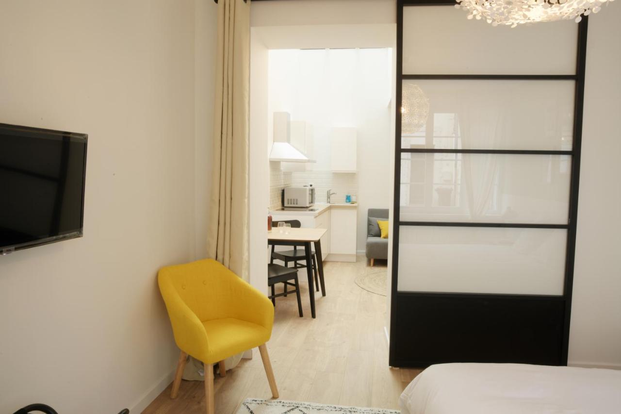 T2 Avec Verriere Situe En Hyper Centre Avec Wifi, Linge, Draps, Savons Et Serviettes Fournis 코냐크 외부 사진