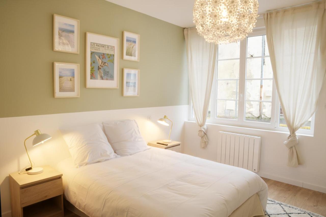 T2 Avec Verriere Situe En Hyper Centre Avec Wifi, Linge, Draps, Savons Et Serviettes Fournis 코냐크 외부 사진
